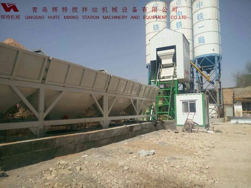 輝特攪拌站50站采用計算機加儀表的控制系統(tǒng)，計算速度快
