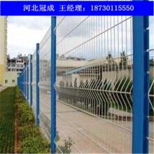 大量現貨雙邊絲防護網_雙邊絲護欄網規(guī)格齊全